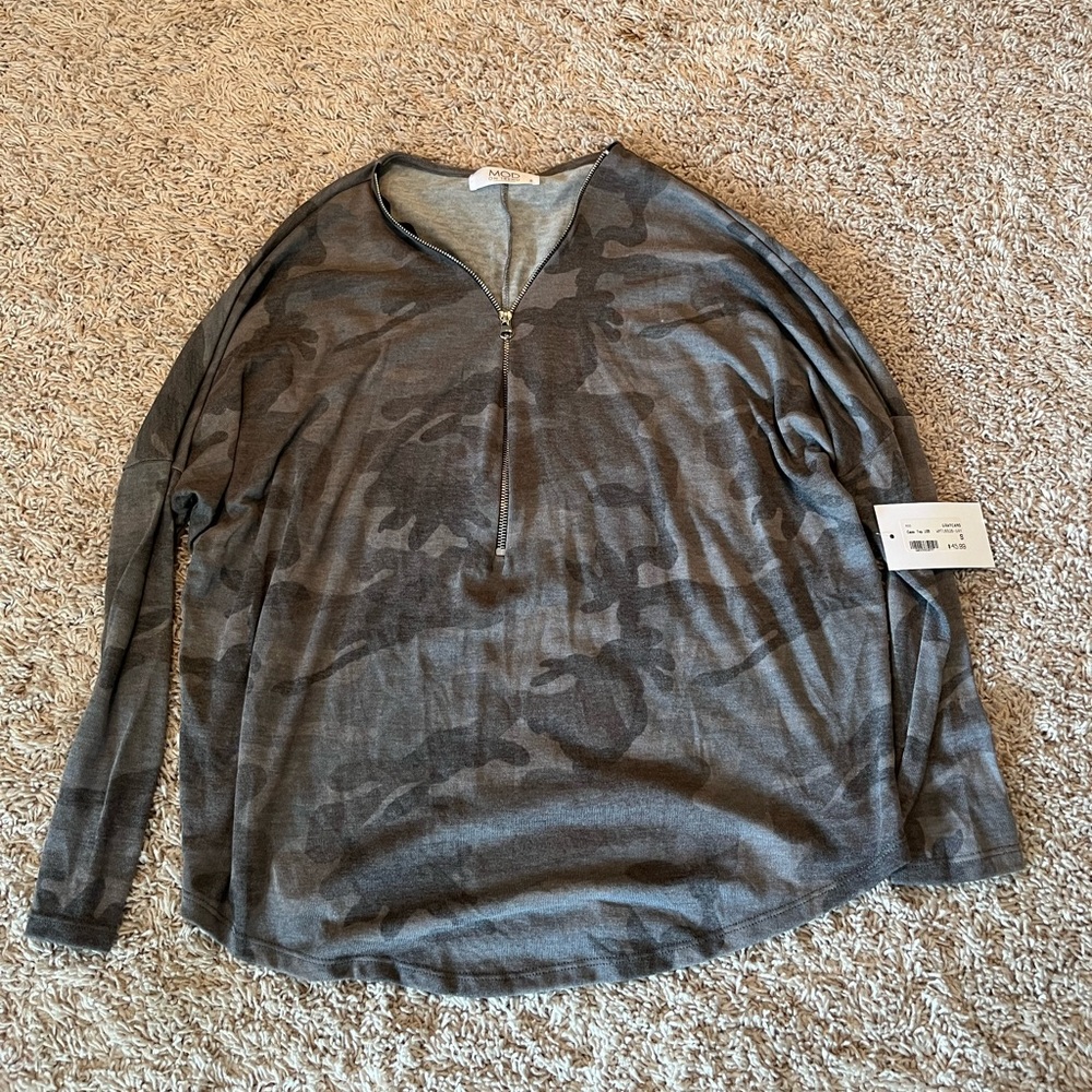 Camo half zip top